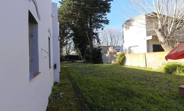 Casa 3 ambientes con parque Barrio El Tejado!