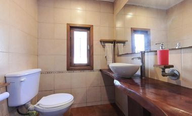 Casa 3 ambientes con parque Barrio El Tejado!