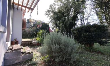 Casa 3 ambientes con parque Barrio El Tejado!