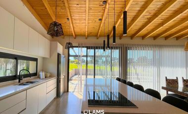 Venta - Casa 3 ambientes - Barrancas de San Benito