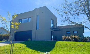 Venta - Casa 3 ambientes - Barrancas de San Benito