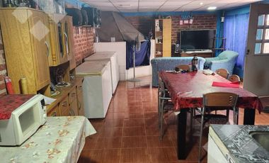En venta, casa y local comercial, San Isidro, Rio Negro