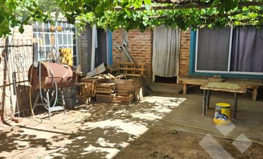 En venta, casa y local comercial, San Isidro, Rio Negro