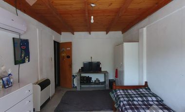 En venta, casa y local comercial, San Isidro, Rio Negro