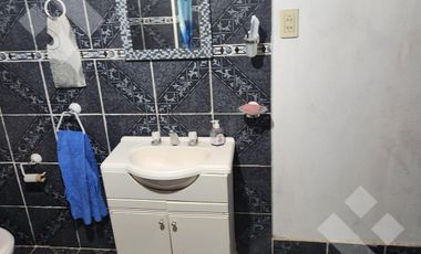En venta, casa y local comercial, San Isidro, Rio Negro