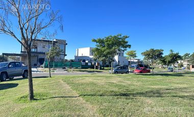 LOTE EN VENTA EN PUERTOS DEL LAGO - CEIBOS - MAROTO PROPIEDADES