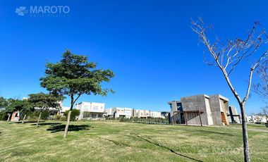 LOTE EN VENTA EN PUERTOS DEL LAGO - CEIBOS - MAROTO PROPIEDADES