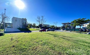 LOTE EN VENTA EN PUERTOS DEL LAGO - CEIBOS - MAROTO PROPIEDADES