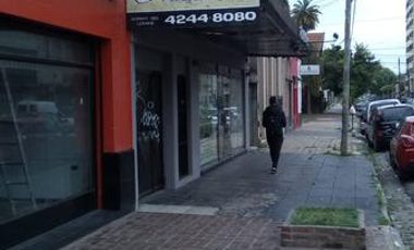 SANTILLI - LAPRIDA 860 - Lomas de Zamora Oeste