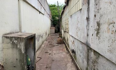 SANTILLI - LAPRIDA 860 - Lomas de Zamora Oeste