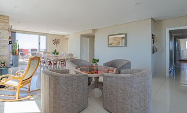 Exclusivo Penthouse frente al mar