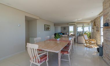 Exclusivo Penthouse frente al mar