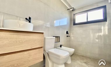 Casa 3 Dorm. A estrenar - La Arbolada, Villa de Merlo
