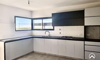 Casa 3 Dorm. A estrenar - La Arbolada, Villa de Merlo