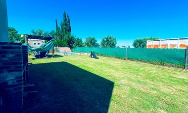 Quincho con pileta en Zavalla