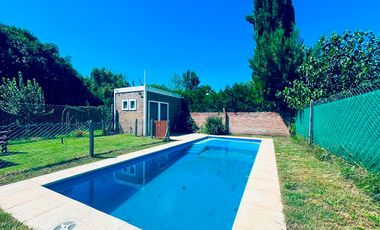 Quincho con pileta en Zavalla