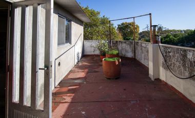 Casa en  esquina excelente ubicación