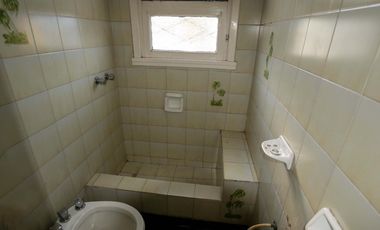 Casa en  esquina excelente ubicación