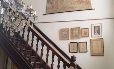 Excelente Lote con Casa de 5 ambientes con parque y quincho en Barrio El Tejado