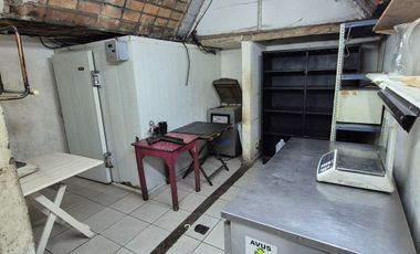 Alquiler Amplio Local amoblado en Temperley Este