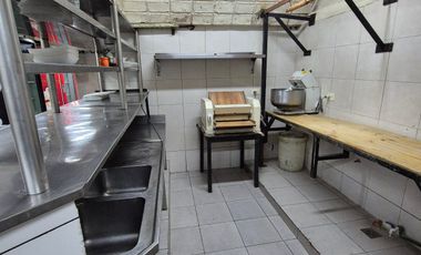 Alquiler Amplio Local amoblado en Temperley Este