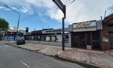 Alquiler Amplio Local amoblado en Temperley Este