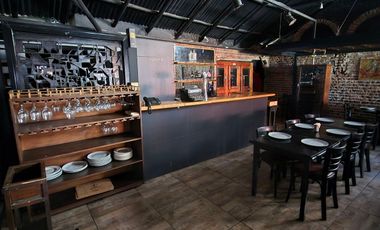 Alquiler Amplio Local amoblado en Temperley Este