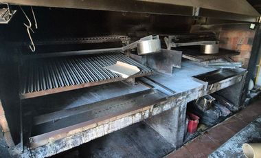 Alquiler Amplio Local amoblado en Temperley Este