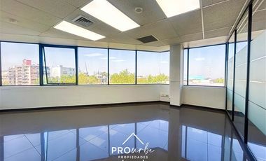 Oficina en Arriendo en Alameda a la altura de torre Entel entre San Martin y Tucapel Jiménez