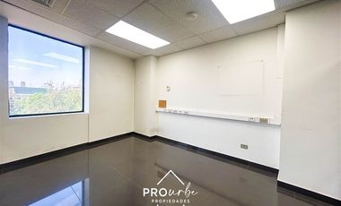 Oficina en Arriendo en Alameda a la altura de torre Entel entre San Martin y Tucapel Jiménez