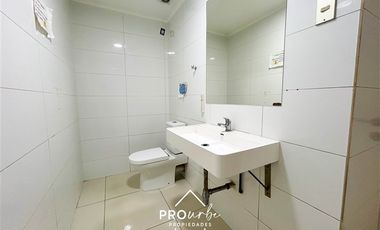 Oficina en Arriendo en Alameda a la altura de torre Entel entre San Martin y Tucapel Jiménez