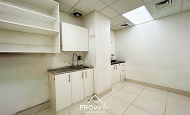 Oficina en Arriendo en Alameda a la altura de torre Entel entre San Martin y Tucapel Jiménez