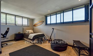 Las Brisas, Casa moderna, impecable, con jardín bien formado