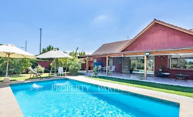 Funcional Casa en Condominio con Excelente Conectividad
