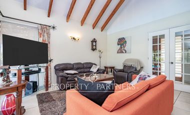 Funcional Casa en Condominio con Excelente Conectividad