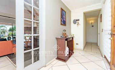 Funcional Casa en Condominio con Excelente Conectividad