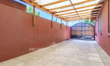Funcional Casa en Condominio con Excelente Conectividad