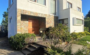 Casa en Lomas de San Sebastián