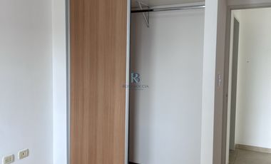 2 AMBIENTES AMPLIOS COCINA SEPARADA CON COCHERA