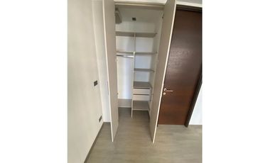 Cómodo, luminoso amplia terraza!