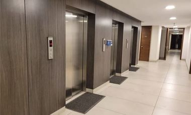 Cómodo, luminoso amplia terraza!