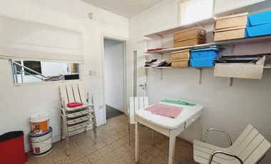 Oficina en planta alta