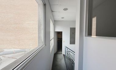 Oficina en planta alta