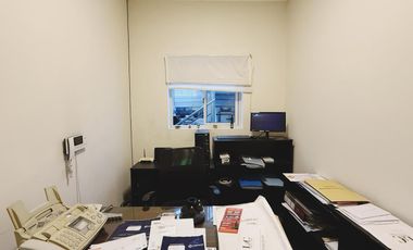 Oficina en planta alta