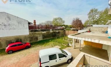 Local en Carcaraña con casa de 5 dormitorios