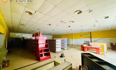 Local en Carcaraña con casa de 5 dormitorios