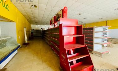 Local en Carcaraña con casa de 5 dormitorios