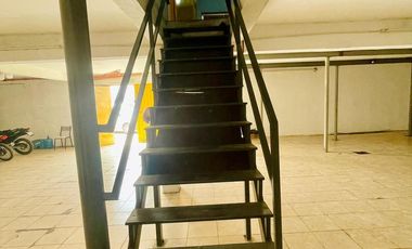 Local en Carcaraña con casa de 5 dormitorios