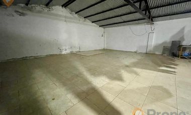 Local en Carcaraña con casa de 5 dormitorios