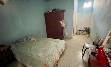 Local en Carcaraña con casa de 5 dormitorios